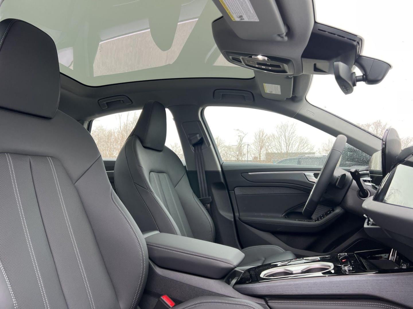 2026 Audi A6 Premium - Photo 15