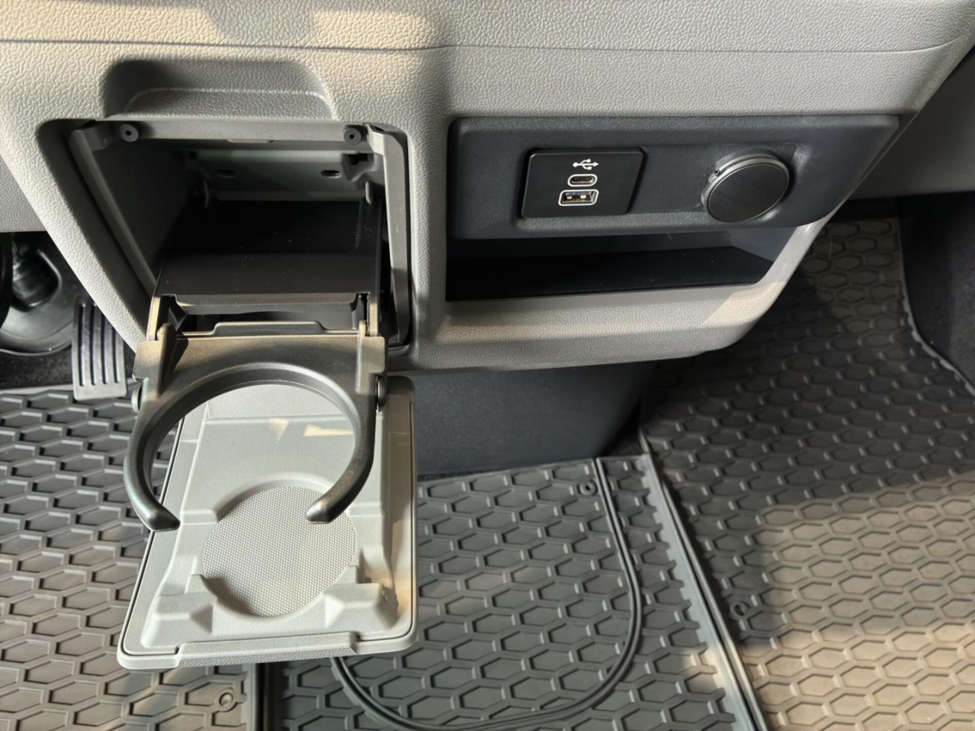 Volkswagen e-Caravelle Life