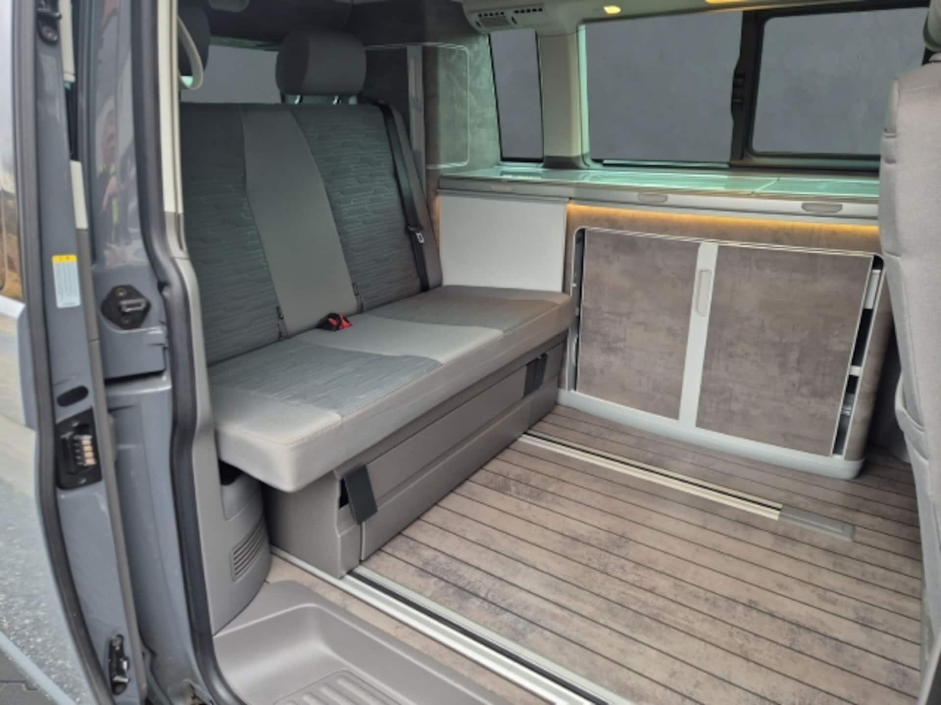 Volkswagen T6.1 California Ocean