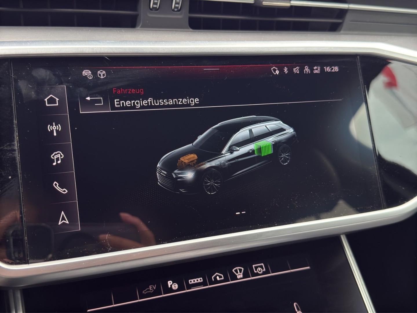 Bild über Audi A6 Avant TFSI e S line 50 TFSI e quattro S tronic - für weitere Informationen kontaktieren Sie den Audi Partner