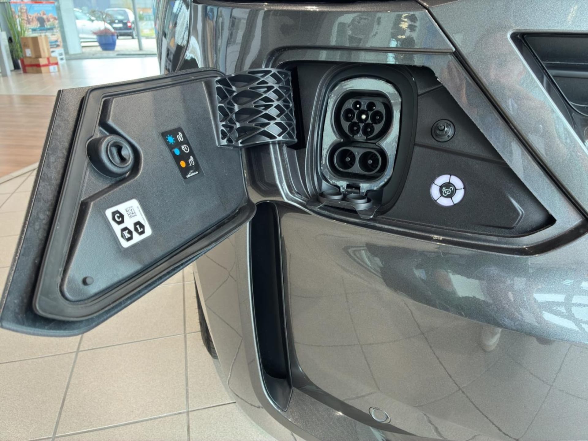 Volkswagen e-Caravelle Life
