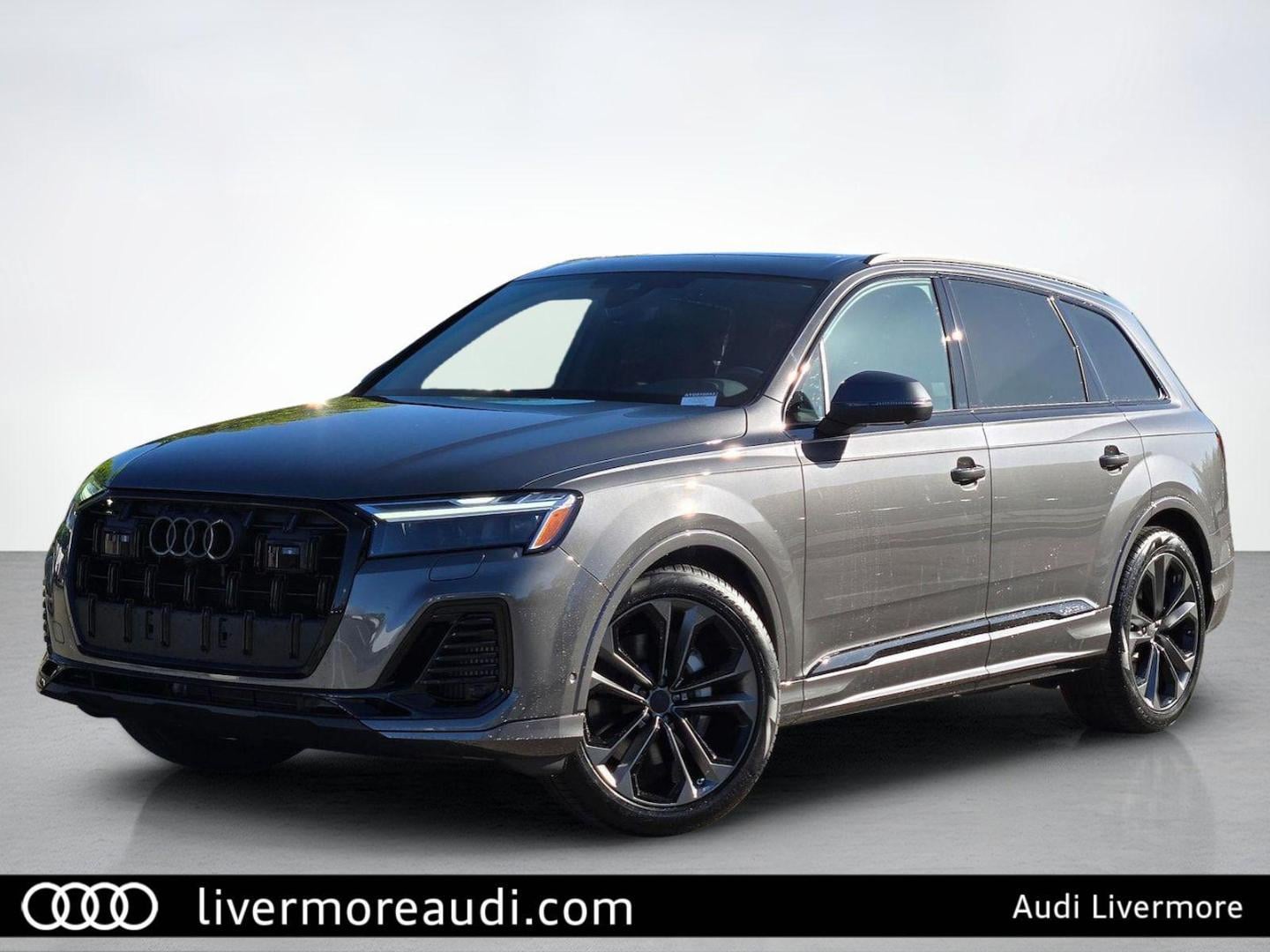 2026 Audi Q7 55 Premium Plus quattro Tiptronic's photo