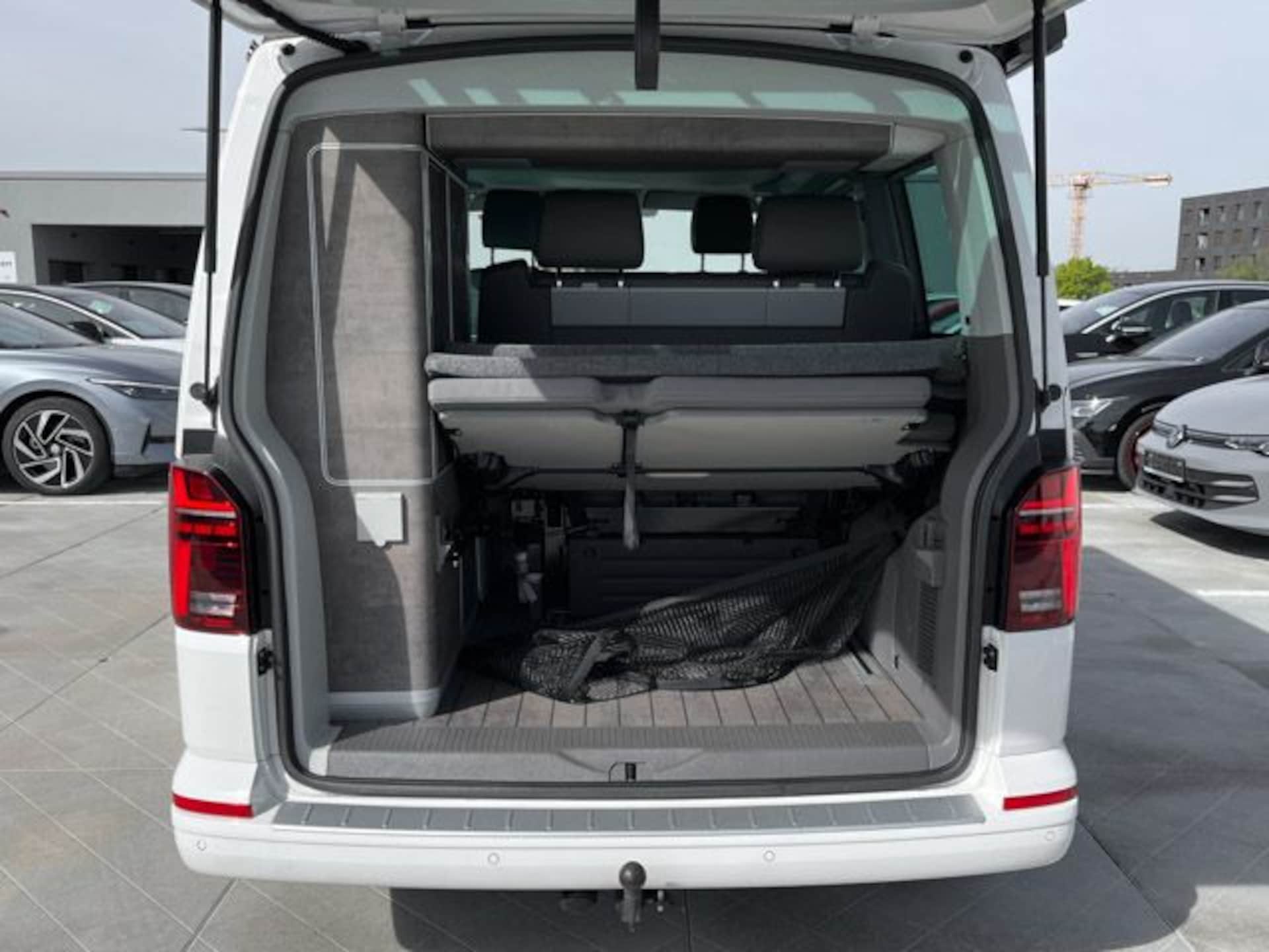Volkswagen T6.1 California Ocean