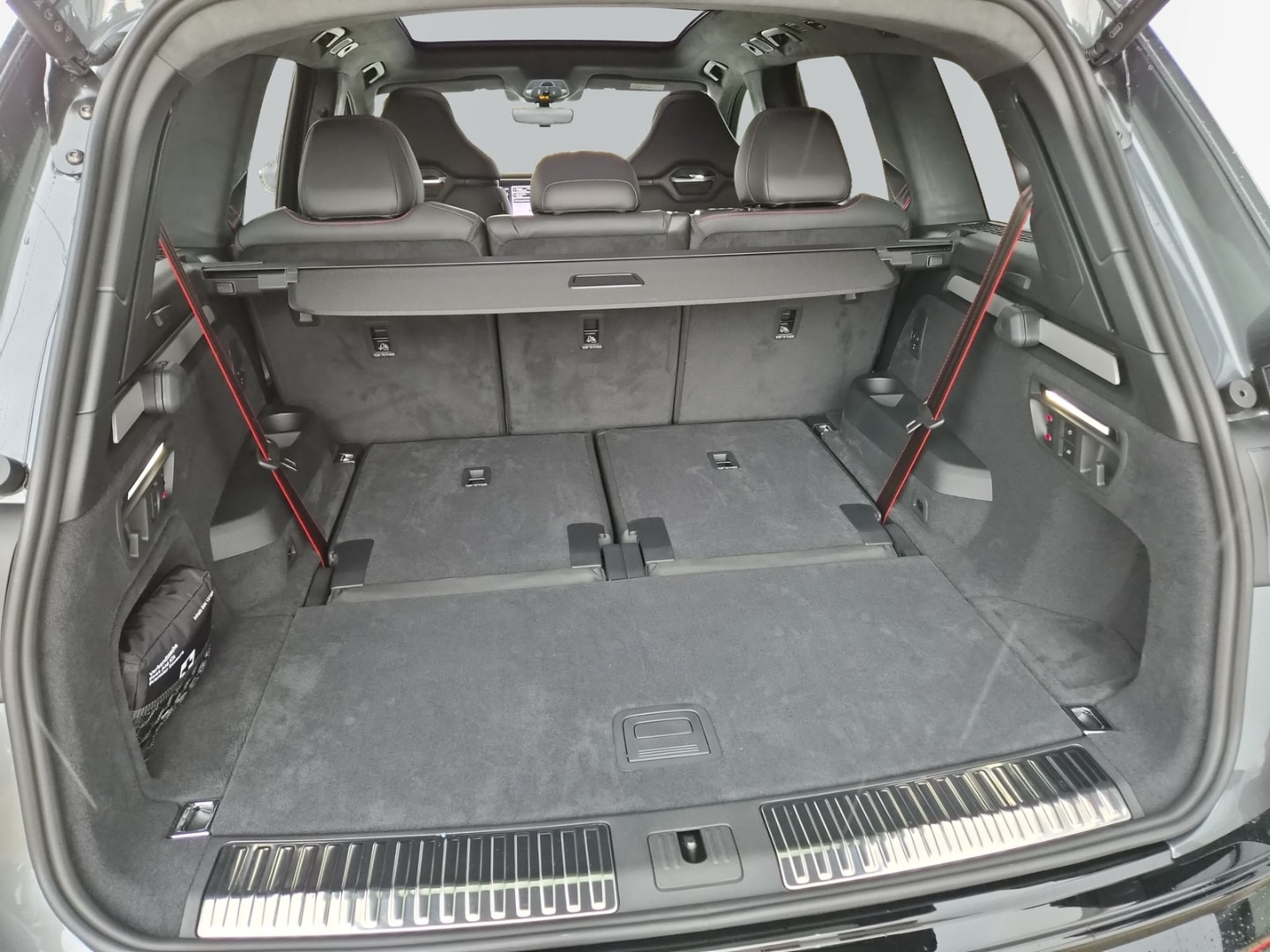 Bild über Audi Q7 SUV TDI quattro 220 kW tiptronic - für weitere Informationen kontaktieren Sie den Audi Partner