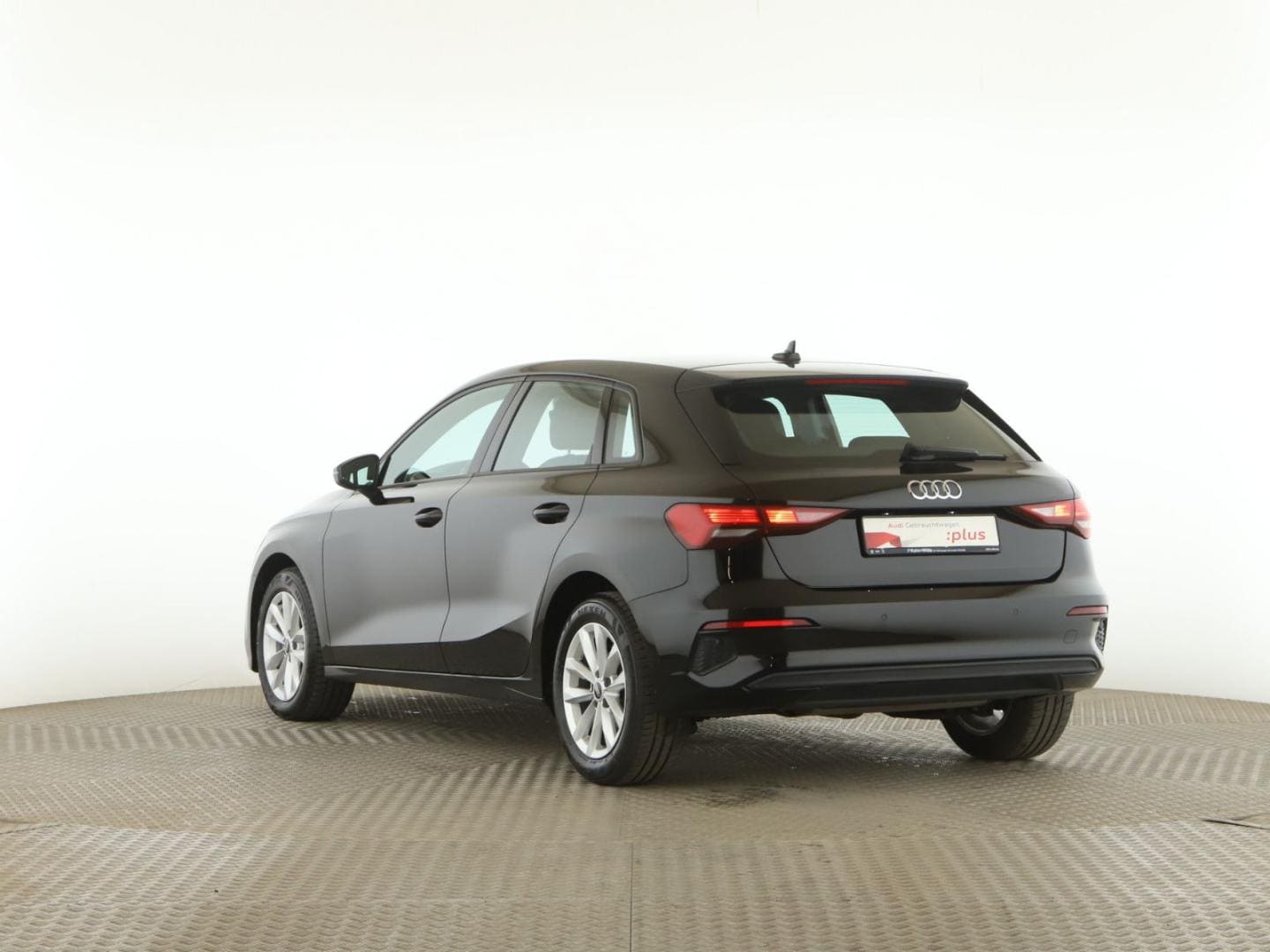 Bild über Audi A3 Sportback 30 TFSI S tronic - für weitere Informationen kontaktieren Sie den Audi Partner