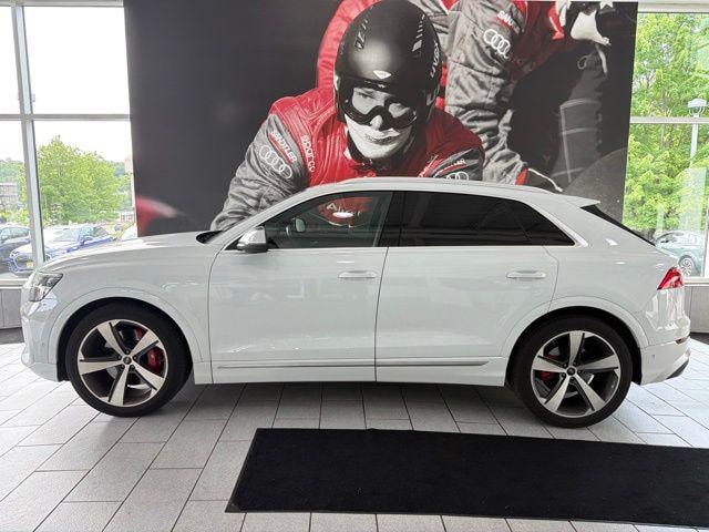 2024 Audi SQ8