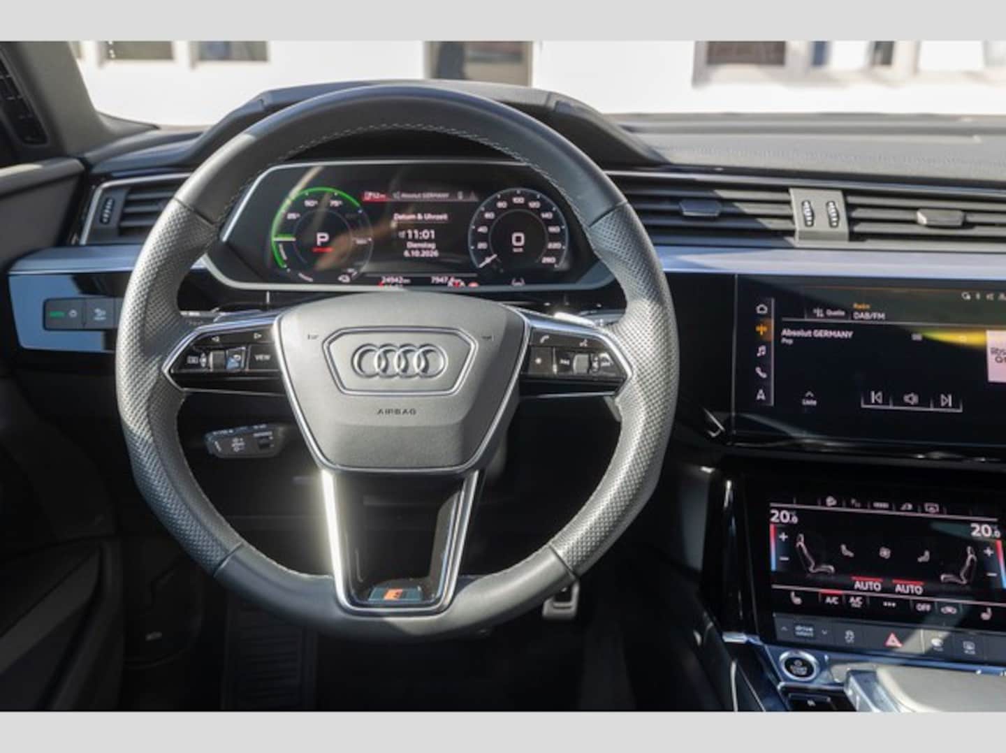 Bild über Audi Q8 e-tron advanced 50 e-tron quattro - für weitere Informationen kontaktieren Sie den Audi Partner