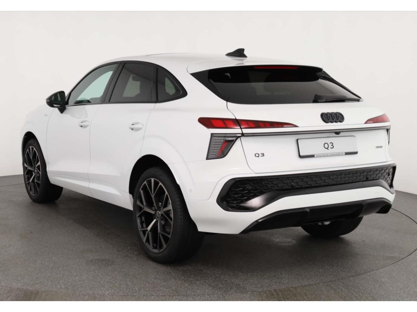Bild über Audi Q3 Sportback TFSI quattro 150 kW S tronic - für weitere Informationen kontaktieren Sie den Audi Partner