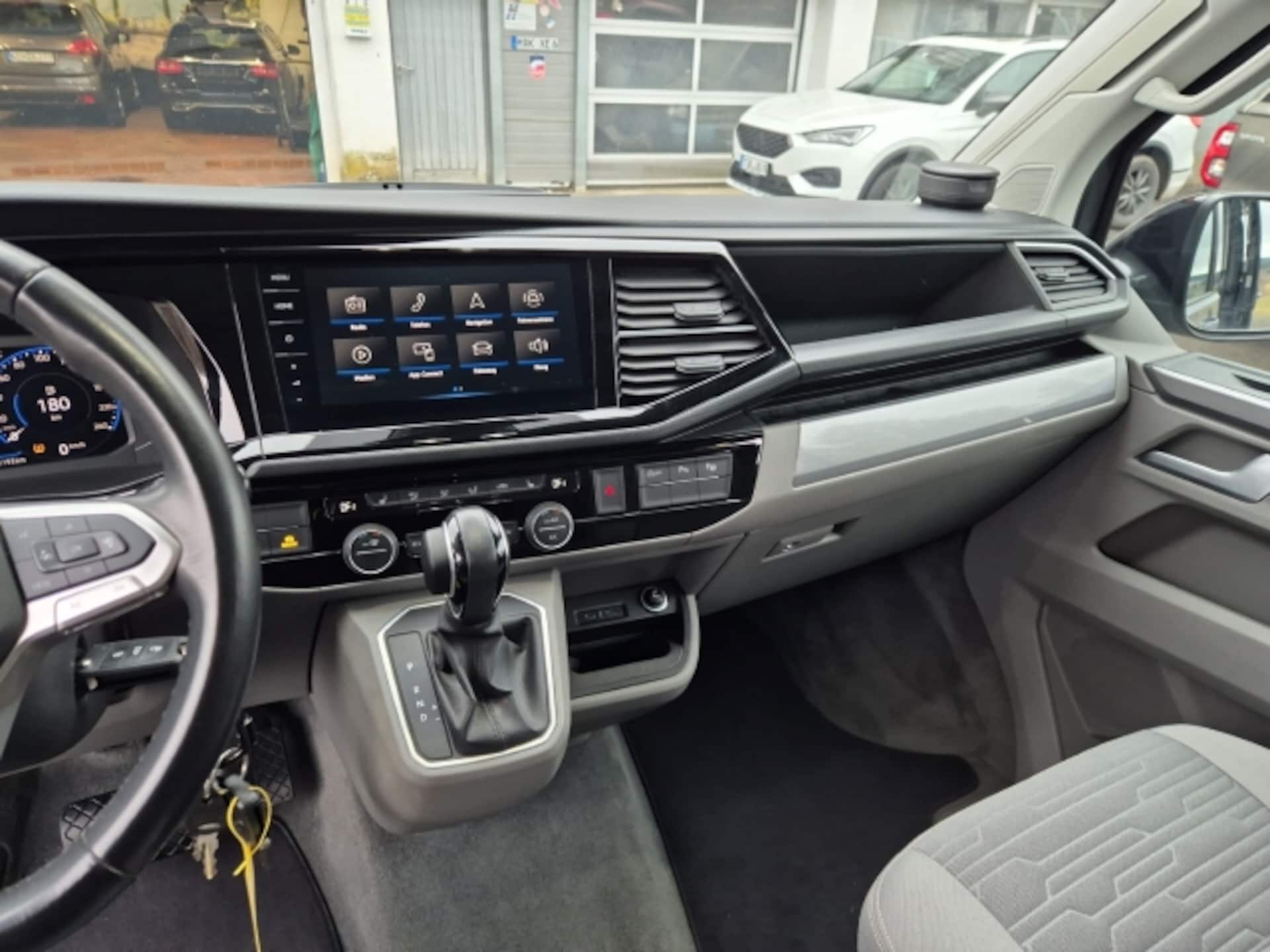 Volkswagen T6.1 California Ocean