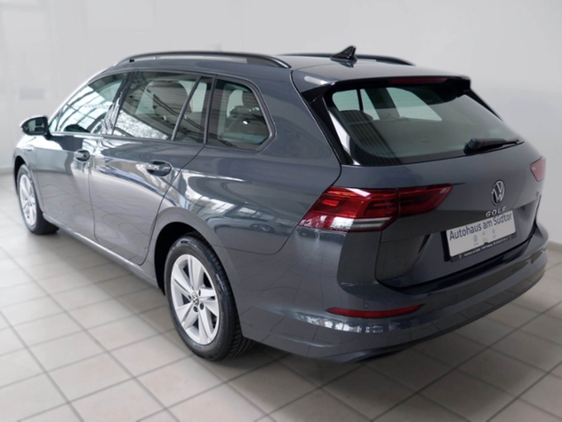 Volkswagen Golf Variant Life