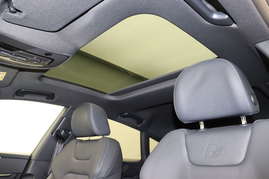 Image about Audi A7 Sportback TFSI e 55 TFSI e quattro S tronic