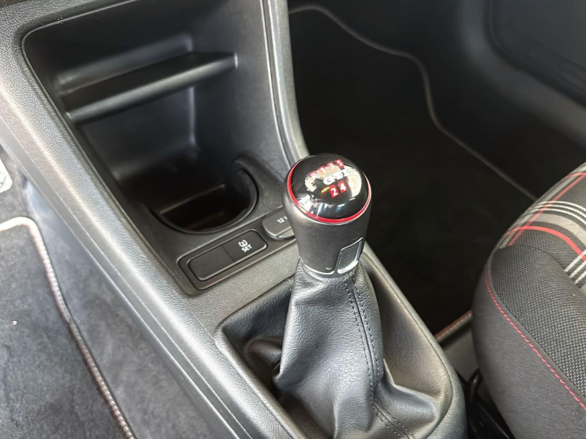 Volkswagen up! GTI