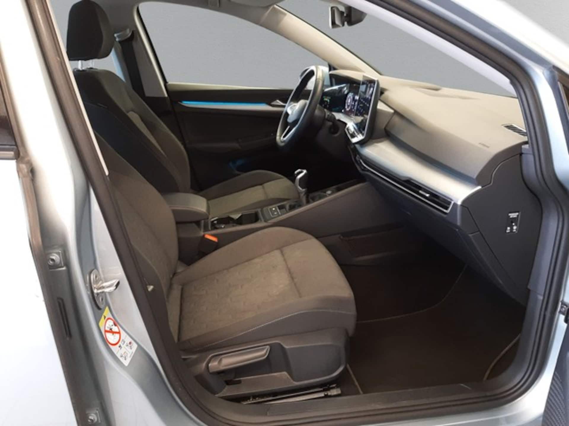 Volkswagen Golf Life