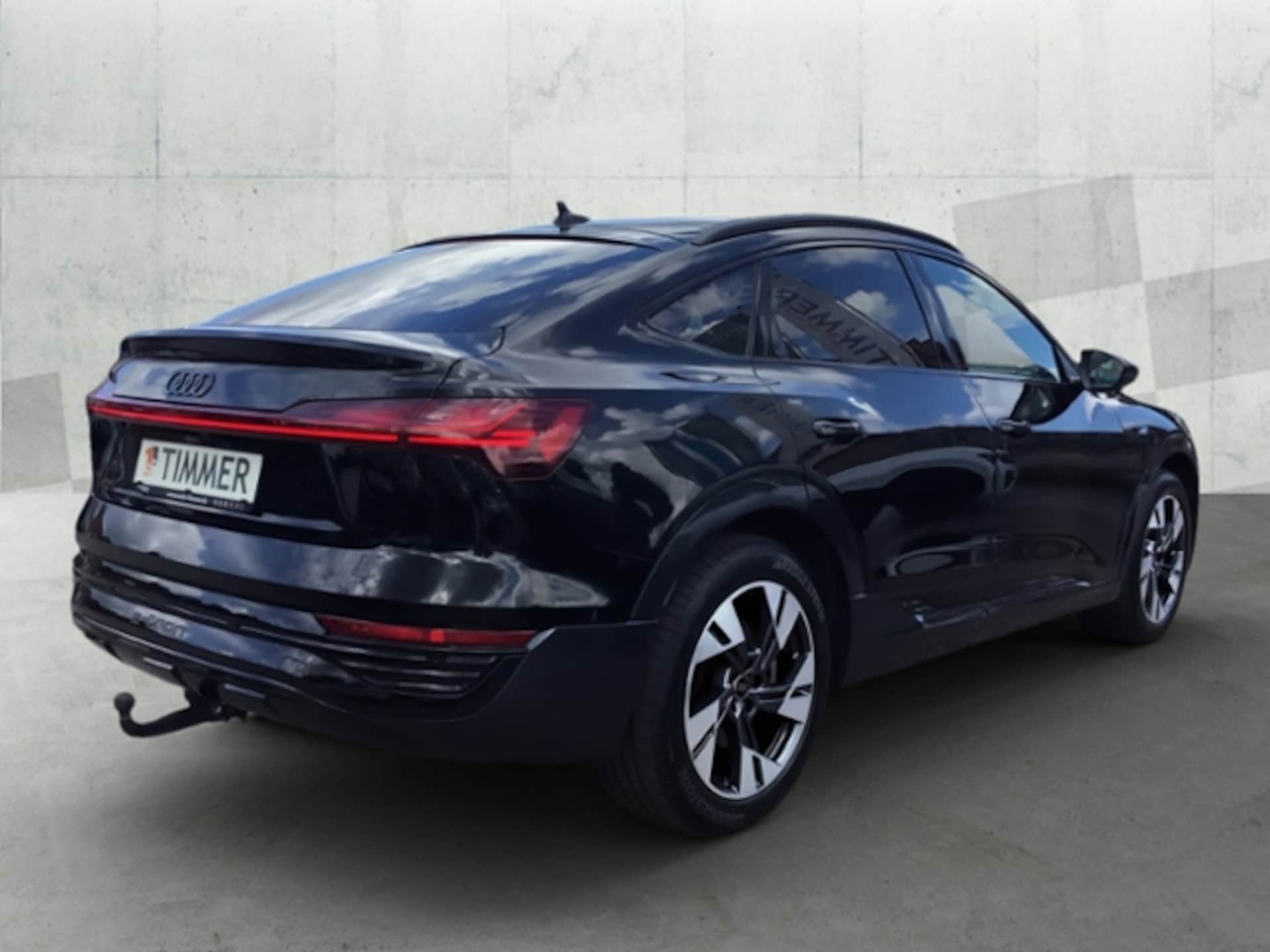 Audi Q8 Sportback e-tron Advanced