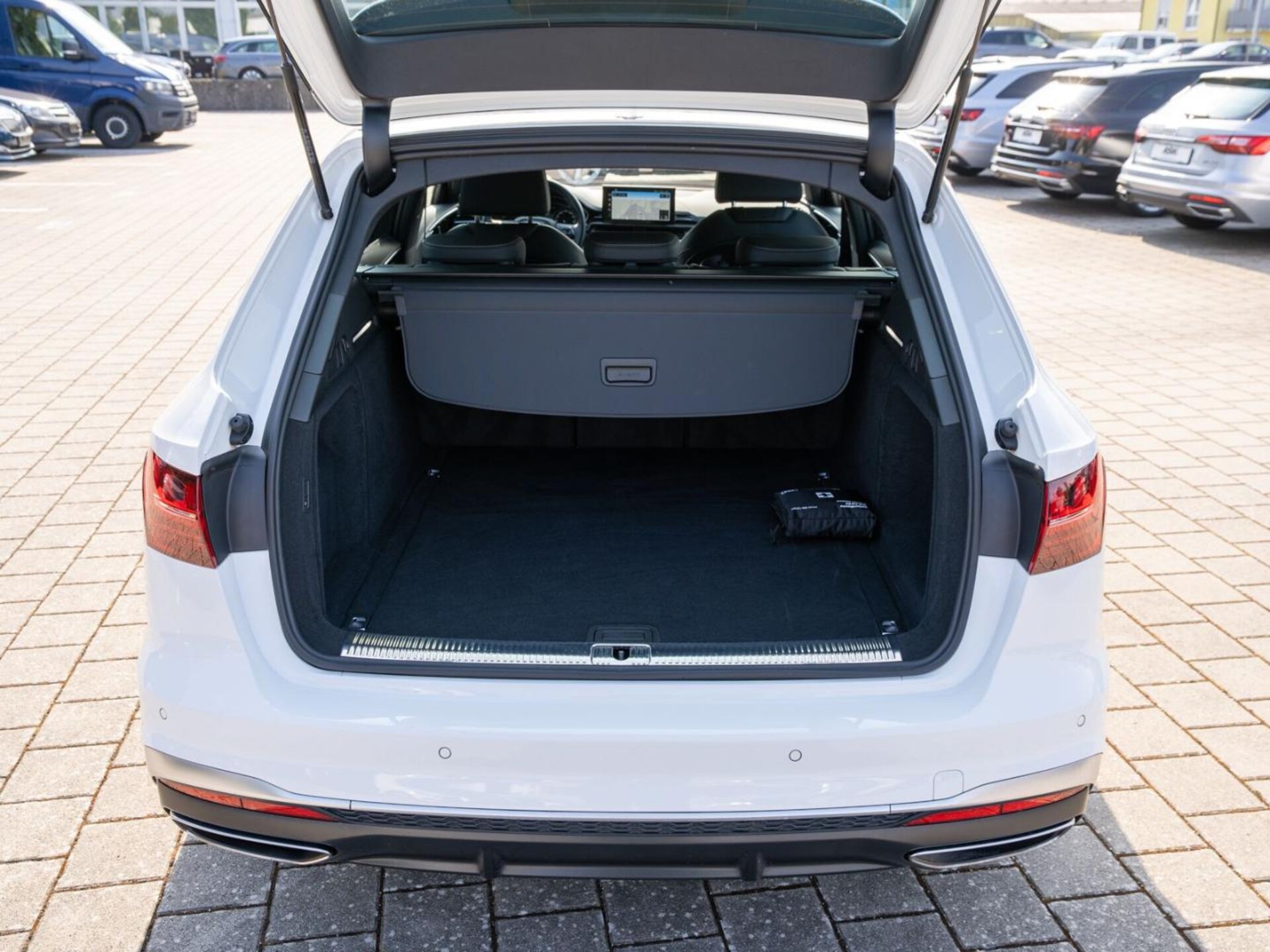 Audi A4 Avant S line