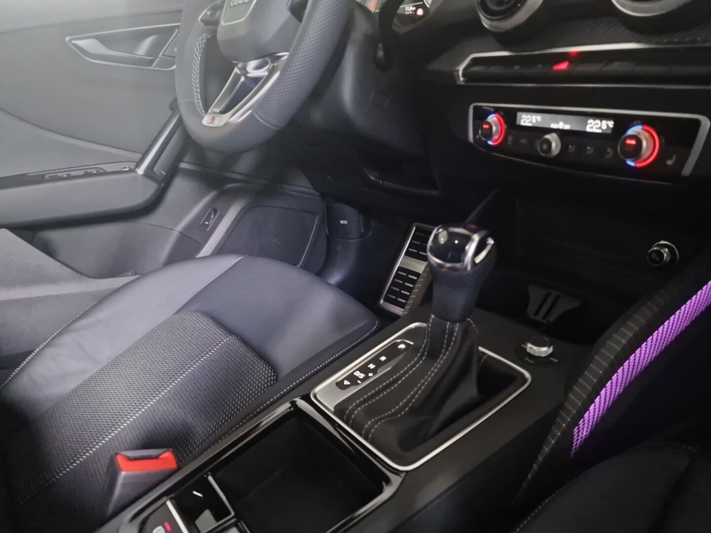 Bild über Audi Q2 S line 35 TFSI S tronic - für weitere Informationen kontaktieren Sie den Audi Partner