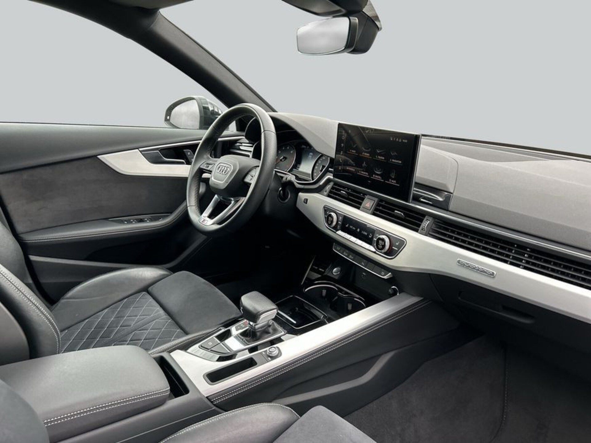 Audi A4 Avant S line