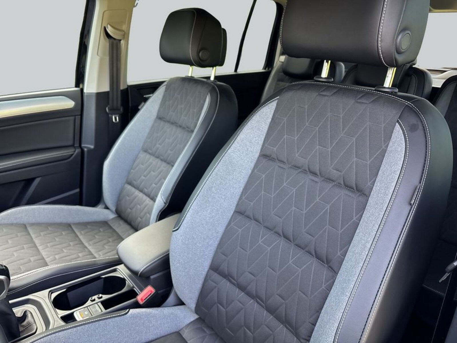 Volkswagen Touran – Bild 10