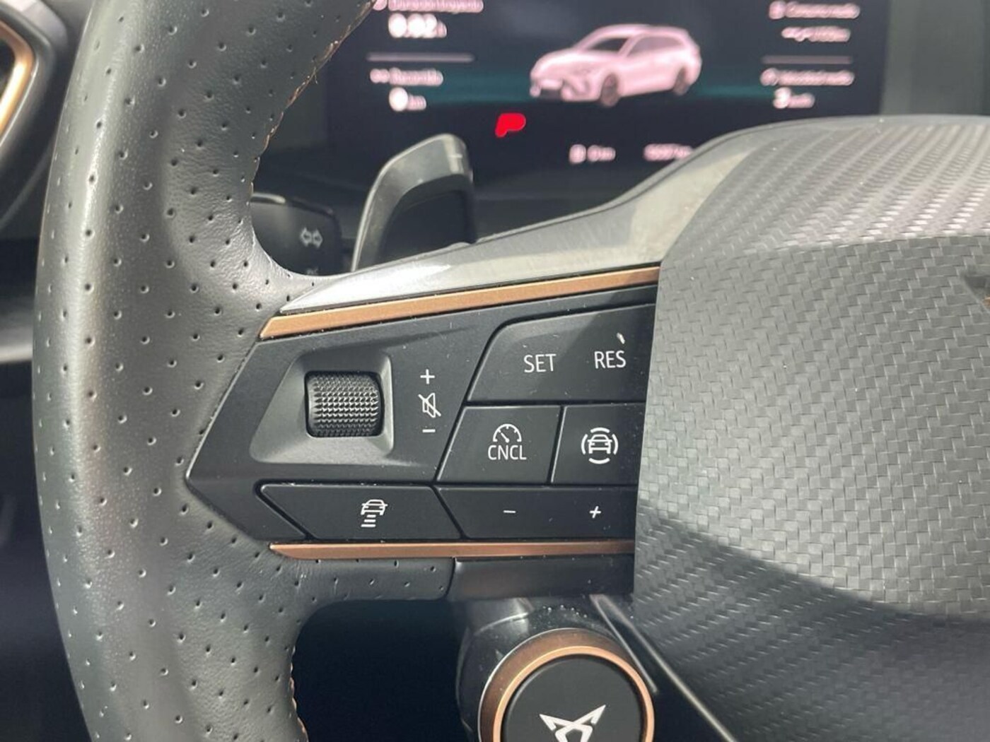 CUPRA Leon Sportstourer 1.5 eTSI DSG 110 kW (150 CV) — photo 10