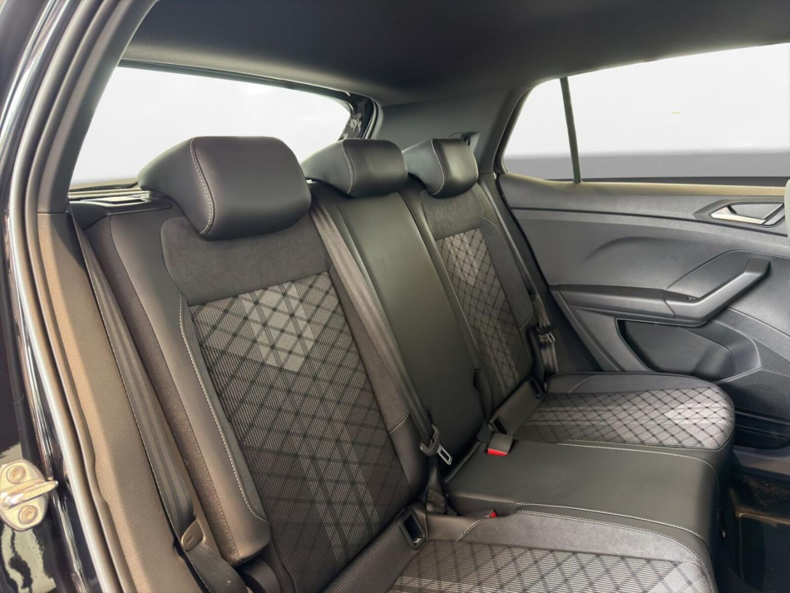 Volkswagen T-Cross – Bild 11