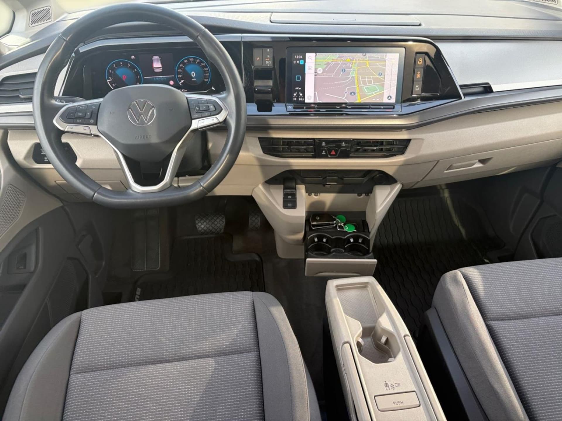 Volkswagen Multivan Basis-Modell