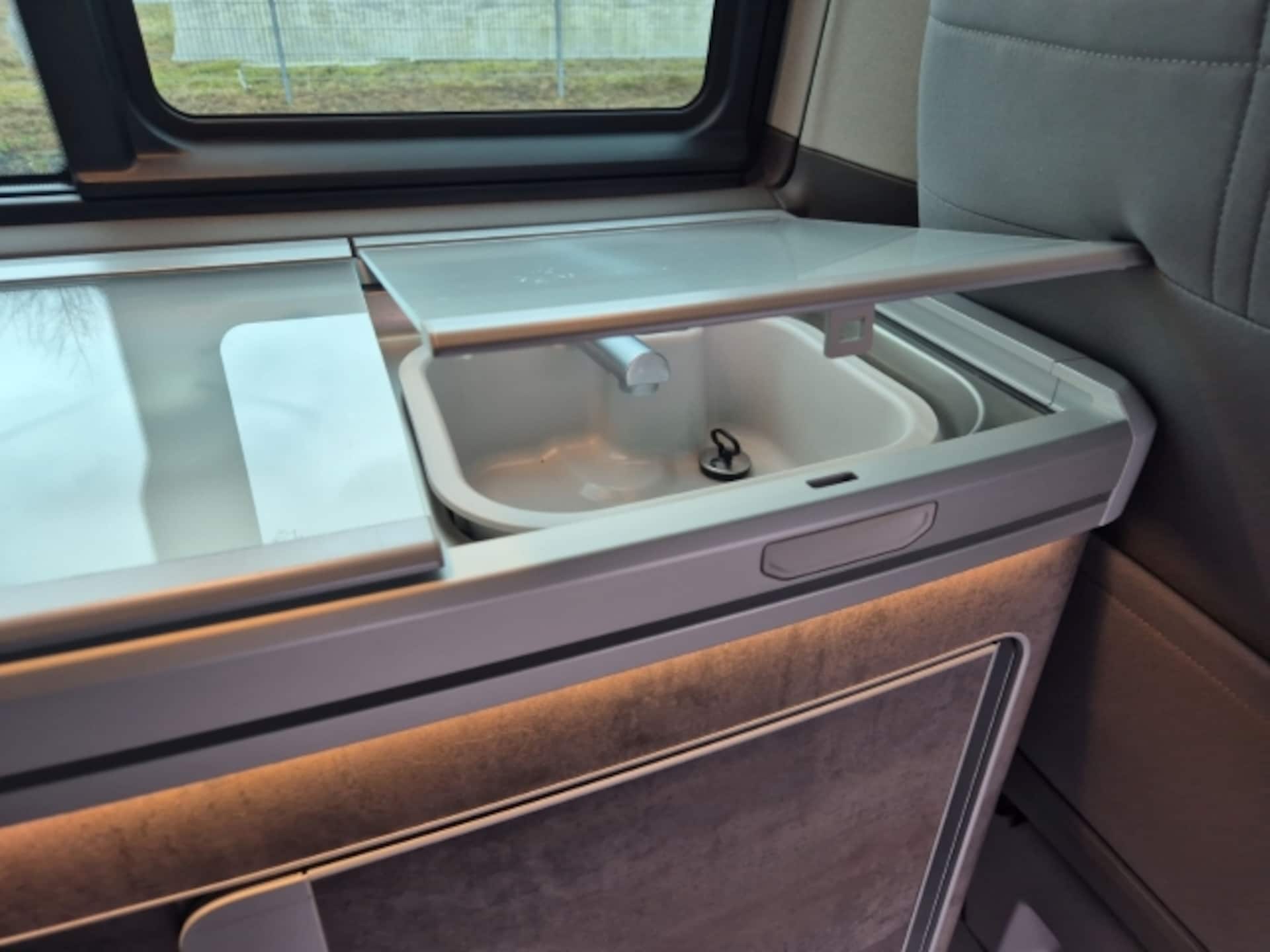 Volkswagen T6.1 California Ocean