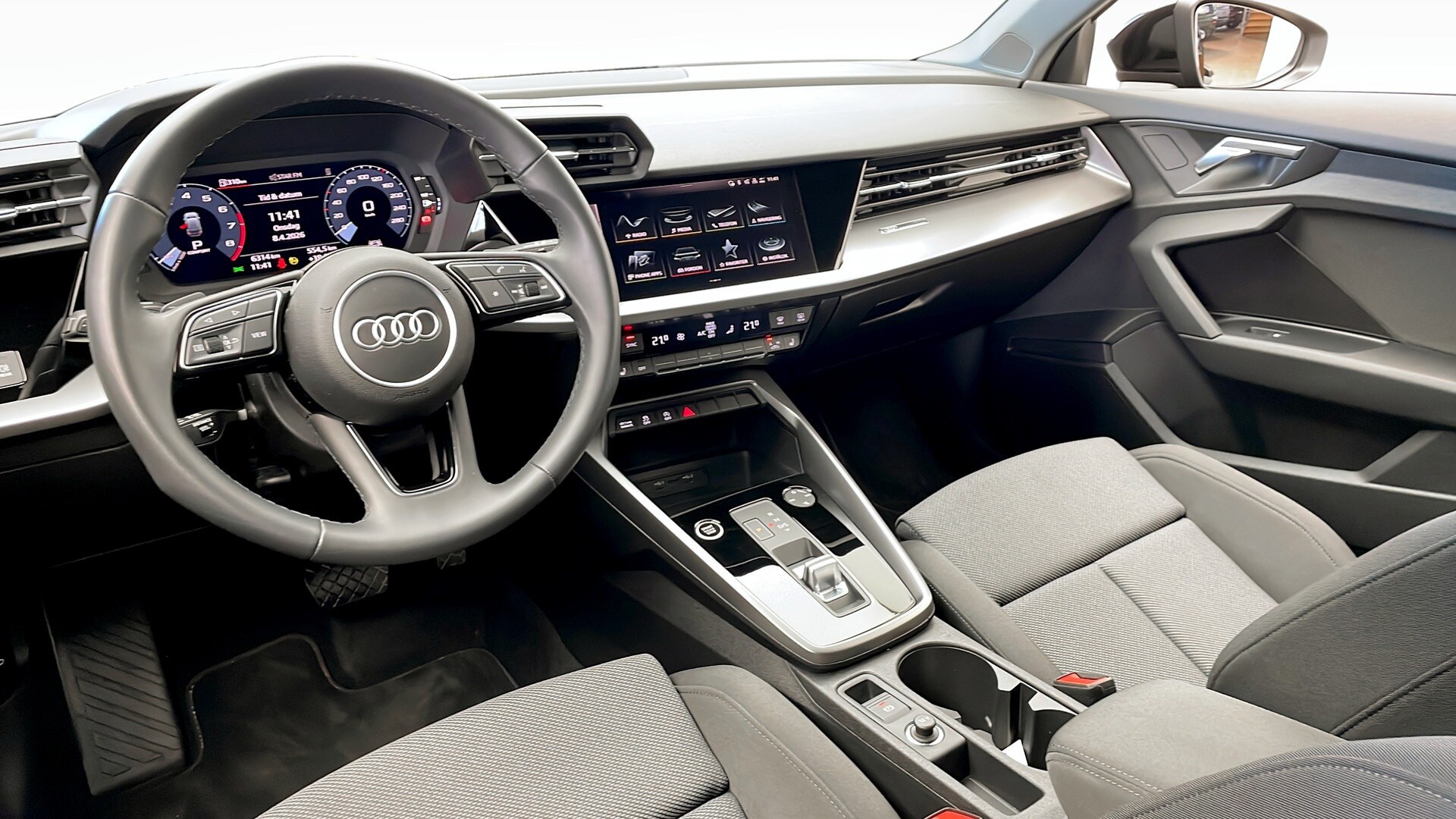 Bild som visar&nbsp;Audi A3 Sportback&nbsp;A3 Sportback 35 TFSI Proline advanced 150 hk S tronic - för mer information kontakta din Audi Partner