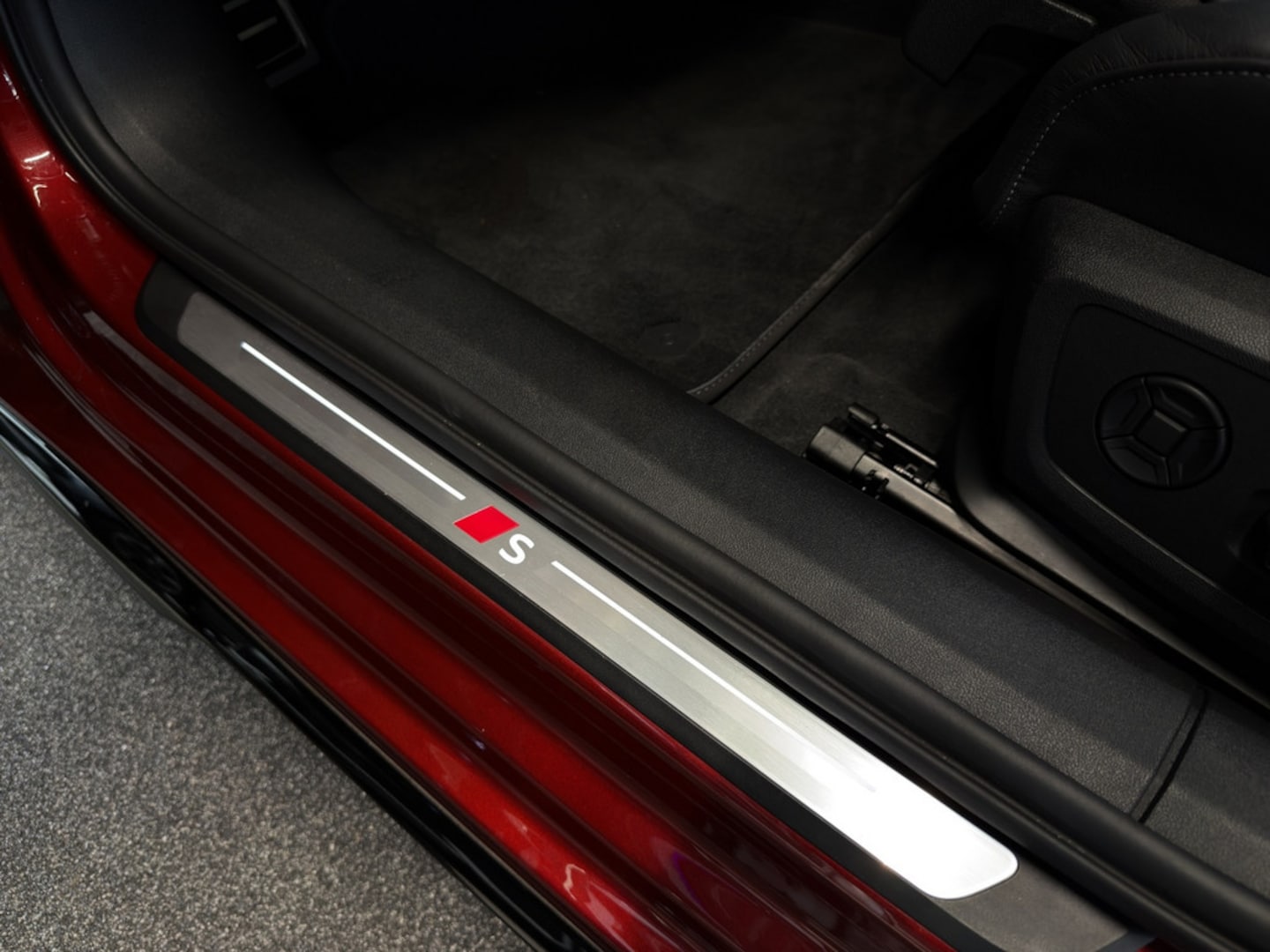 Bild über Audi A6 Avant TFSI 150 kW S tronic - für weitere Informationen kontaktieren Sie den Audi Partner