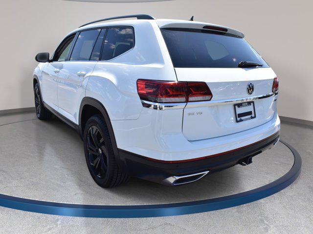 2022 Volkswagen Atlas SE w/Tech - Photo 9