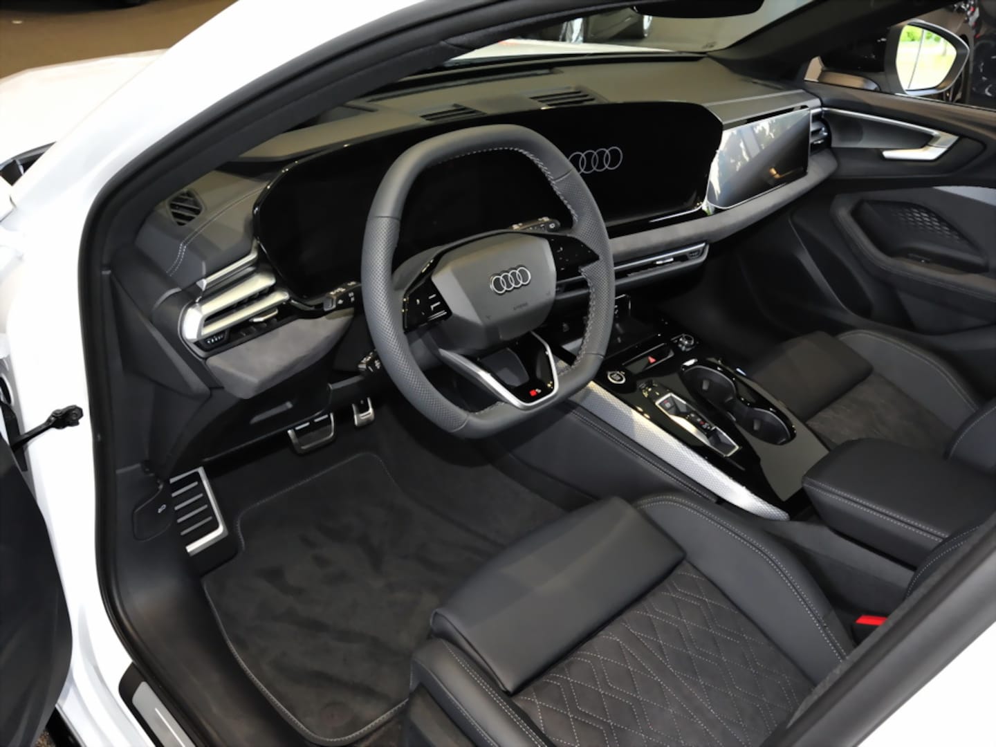 Bild über Audi A5 Avant TDI quattro 150 kW S tronic - für weitere Informationen kontaktieren Sie den Audi Partner