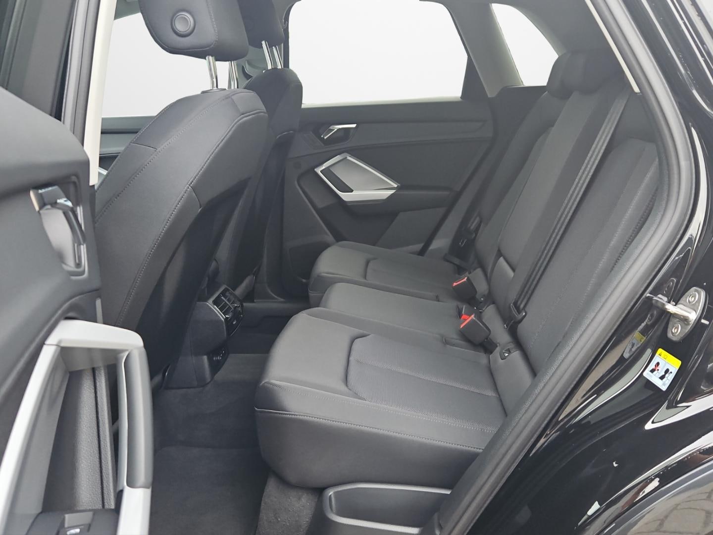 Bild über Audi Q3 TDI 110 kW S tronic - für weitere Informationen kontaktieren Sie den Audi Partner