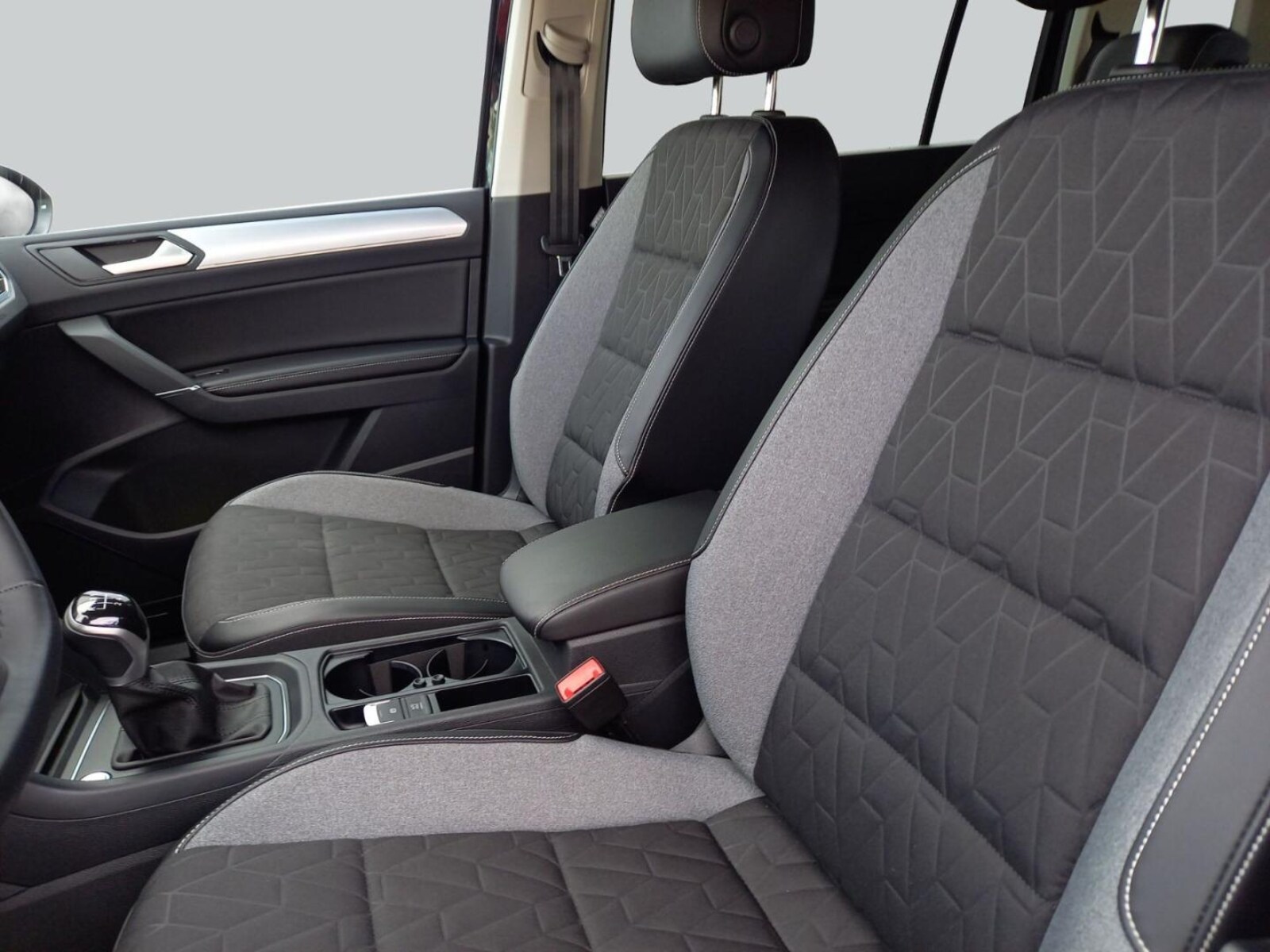 Volkswagen Touran – Bild 12