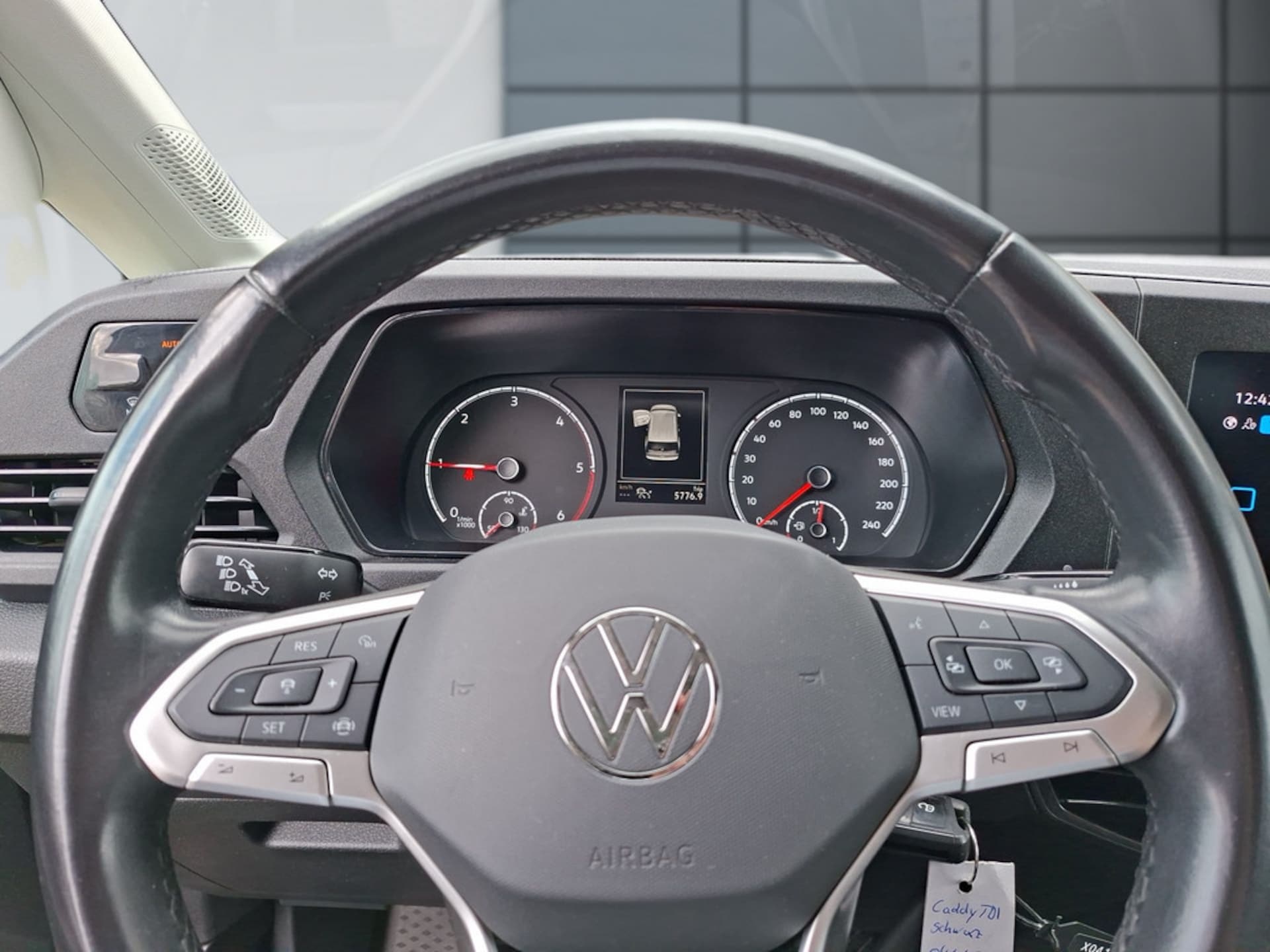 Volkswagen Caddy Kombi Basis-Modell