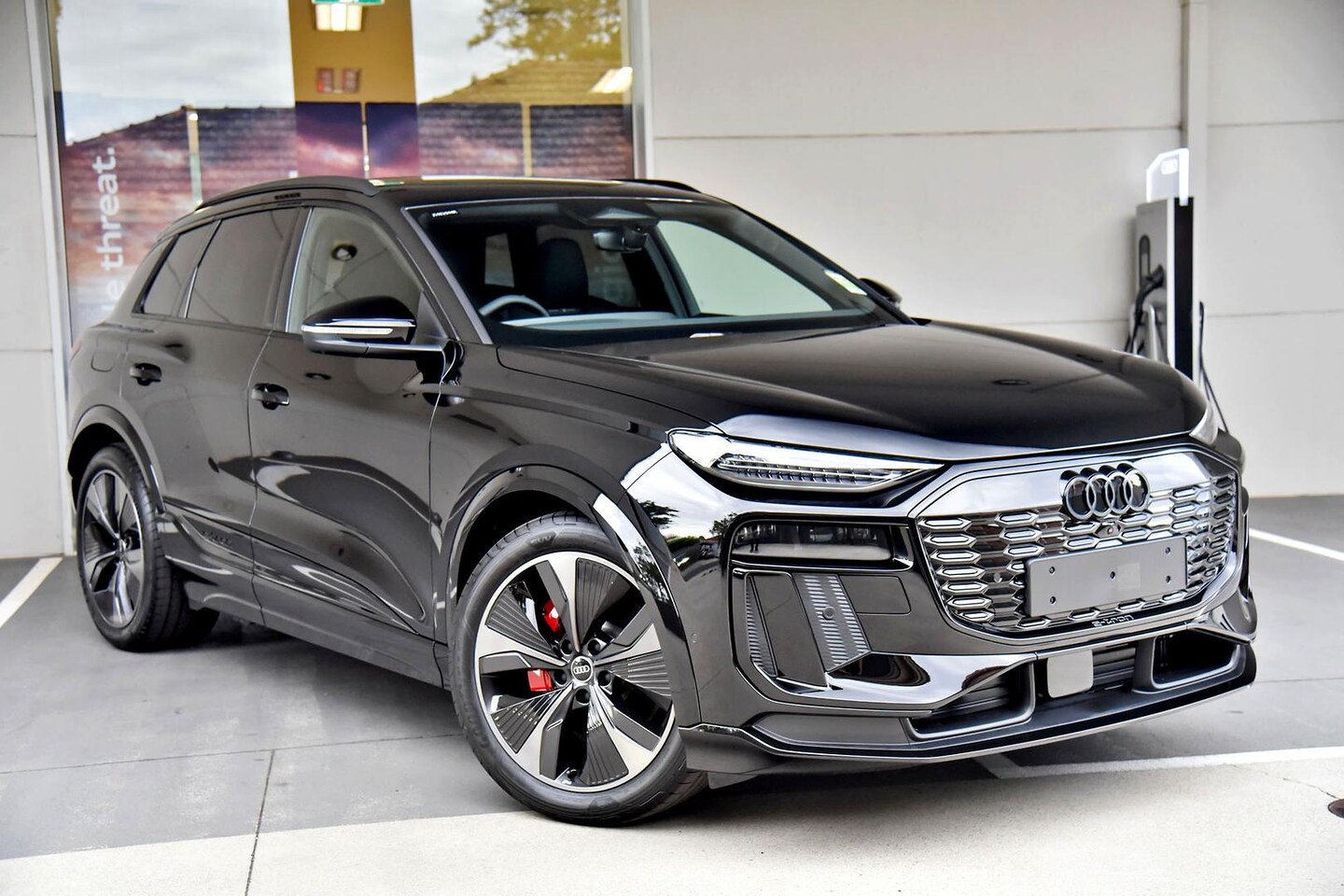 Image about Audi SQ6 SUV e-tron e-tron quattro