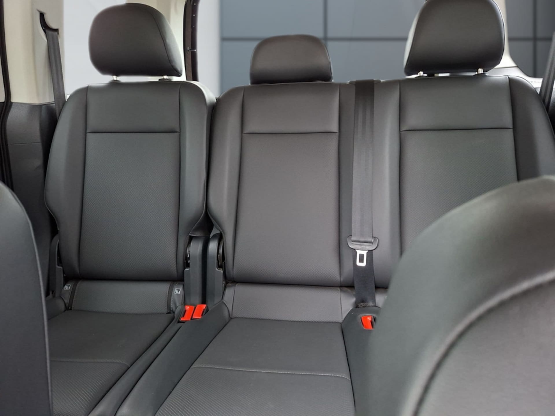 Volkswagen Caddy Kombi Basis-Modell