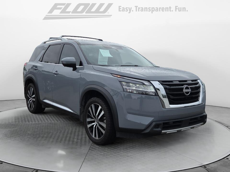 2024 Nissan Pathfinder Platinum 4WD's photo