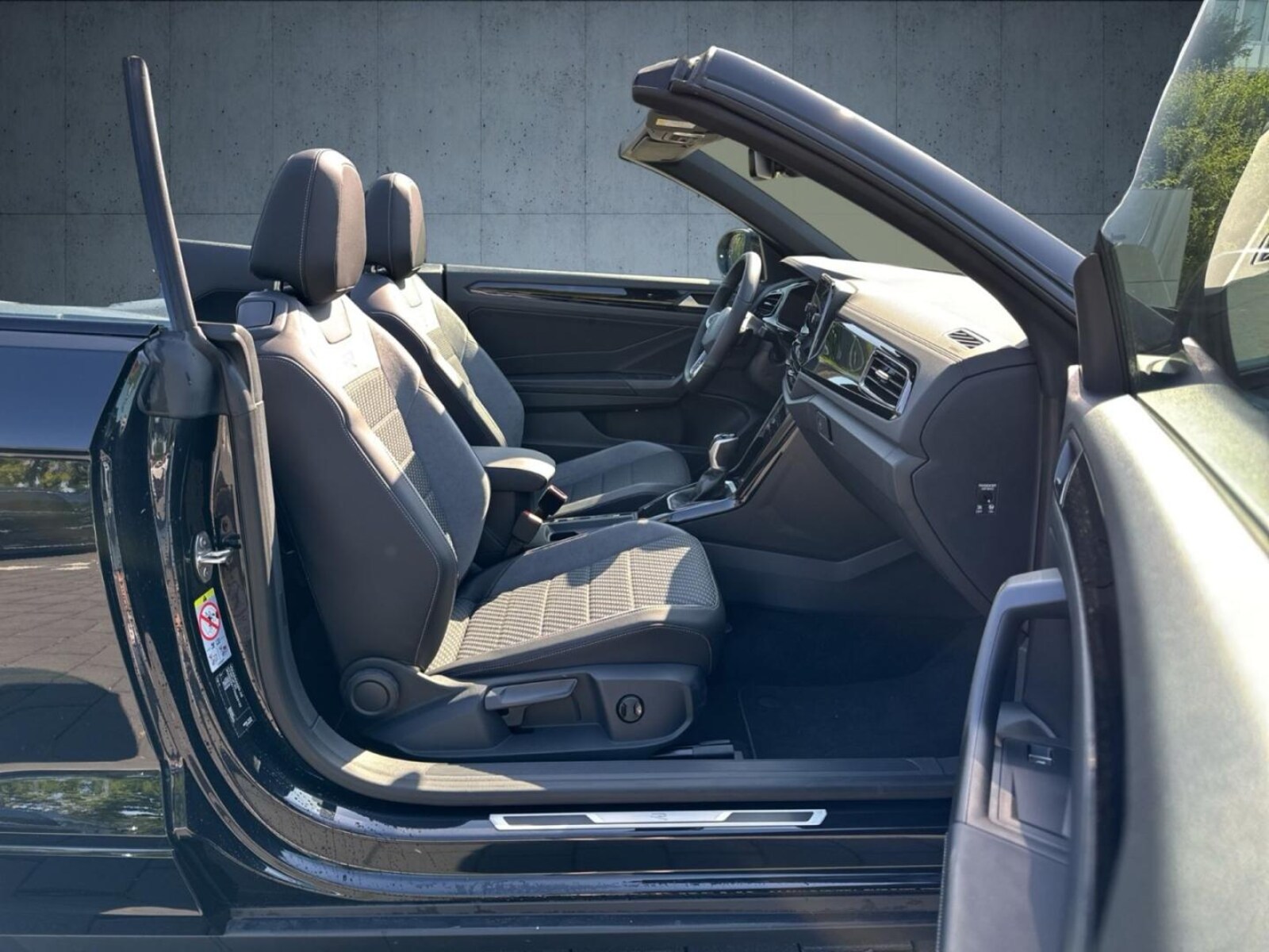 Volkswagen T-Roc Cabriolet – Bild 14