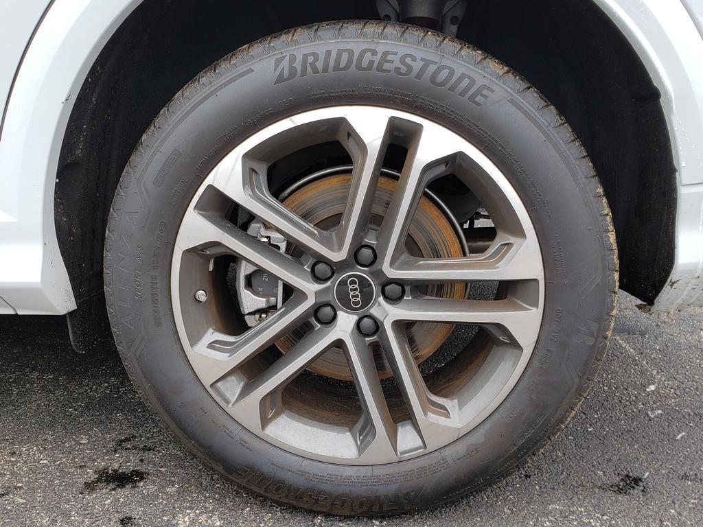 2025 Audi Q5 Premium Plus - Photo 12