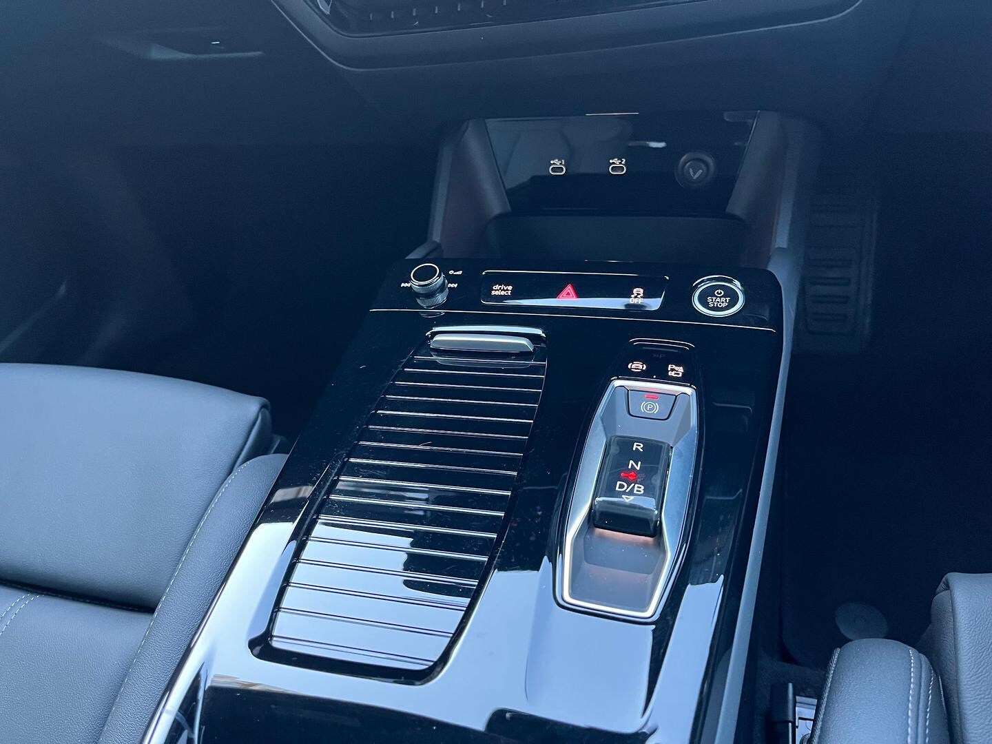 Image about Audi Q6 SUV e-tron e-tron performance