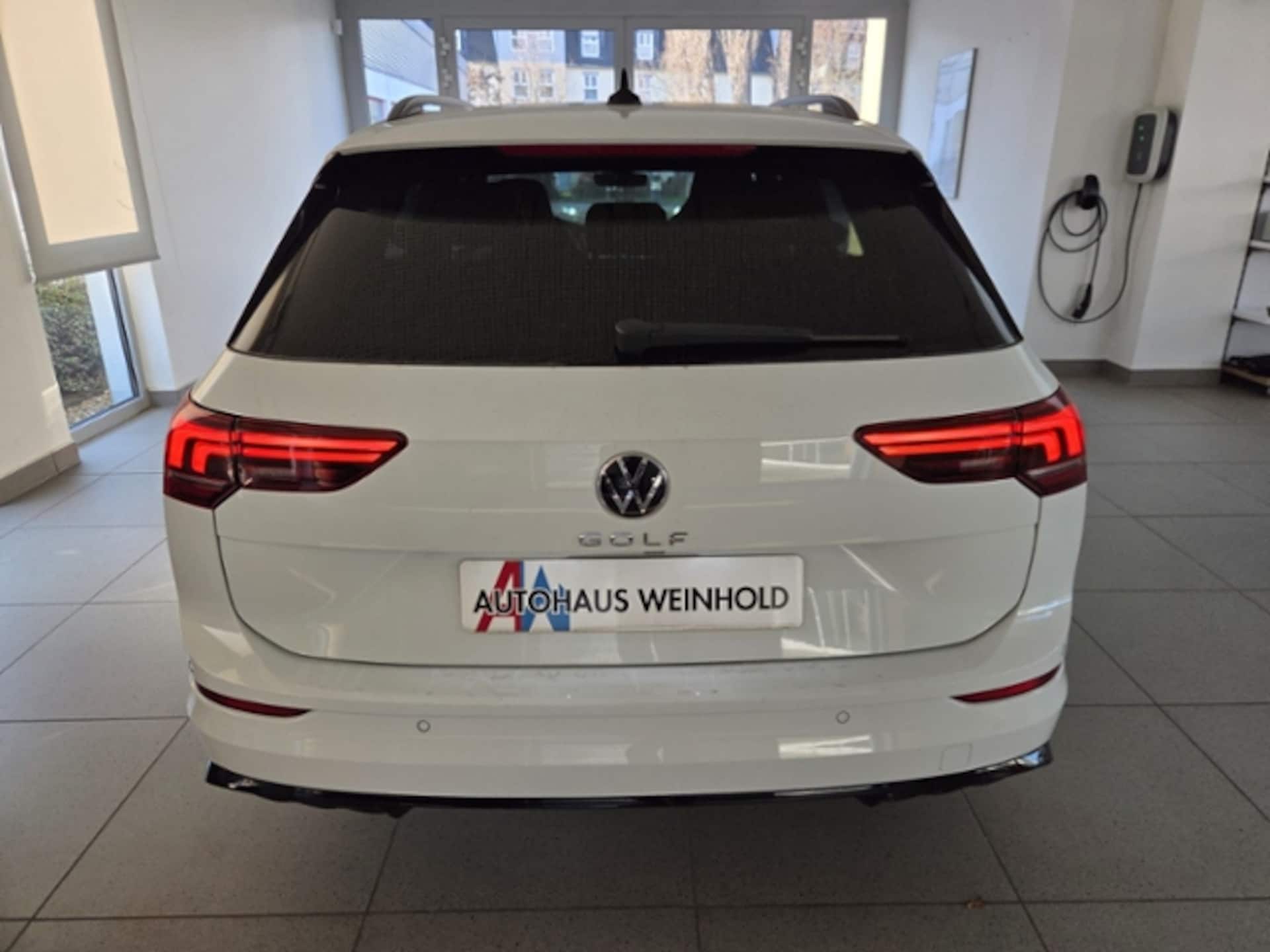 Volkswagen Golf Variant R-Line