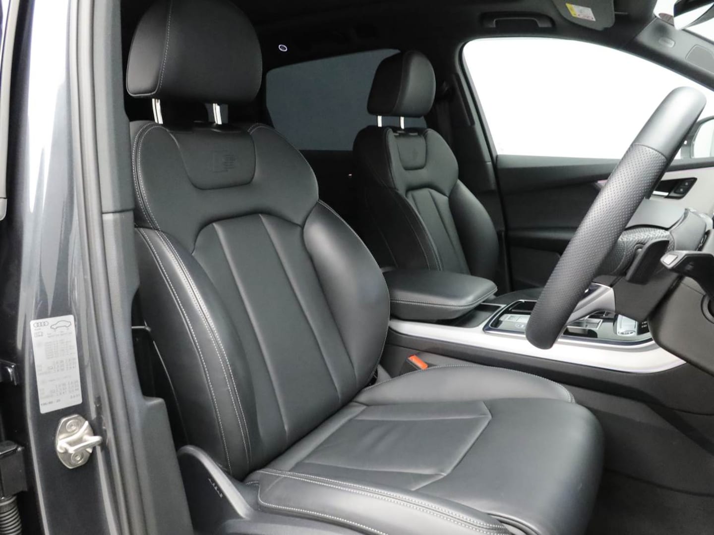 Audi Q7 55 TFSI quattro S line 250(340) kW(PS) tiptronic for more details contact your dealer