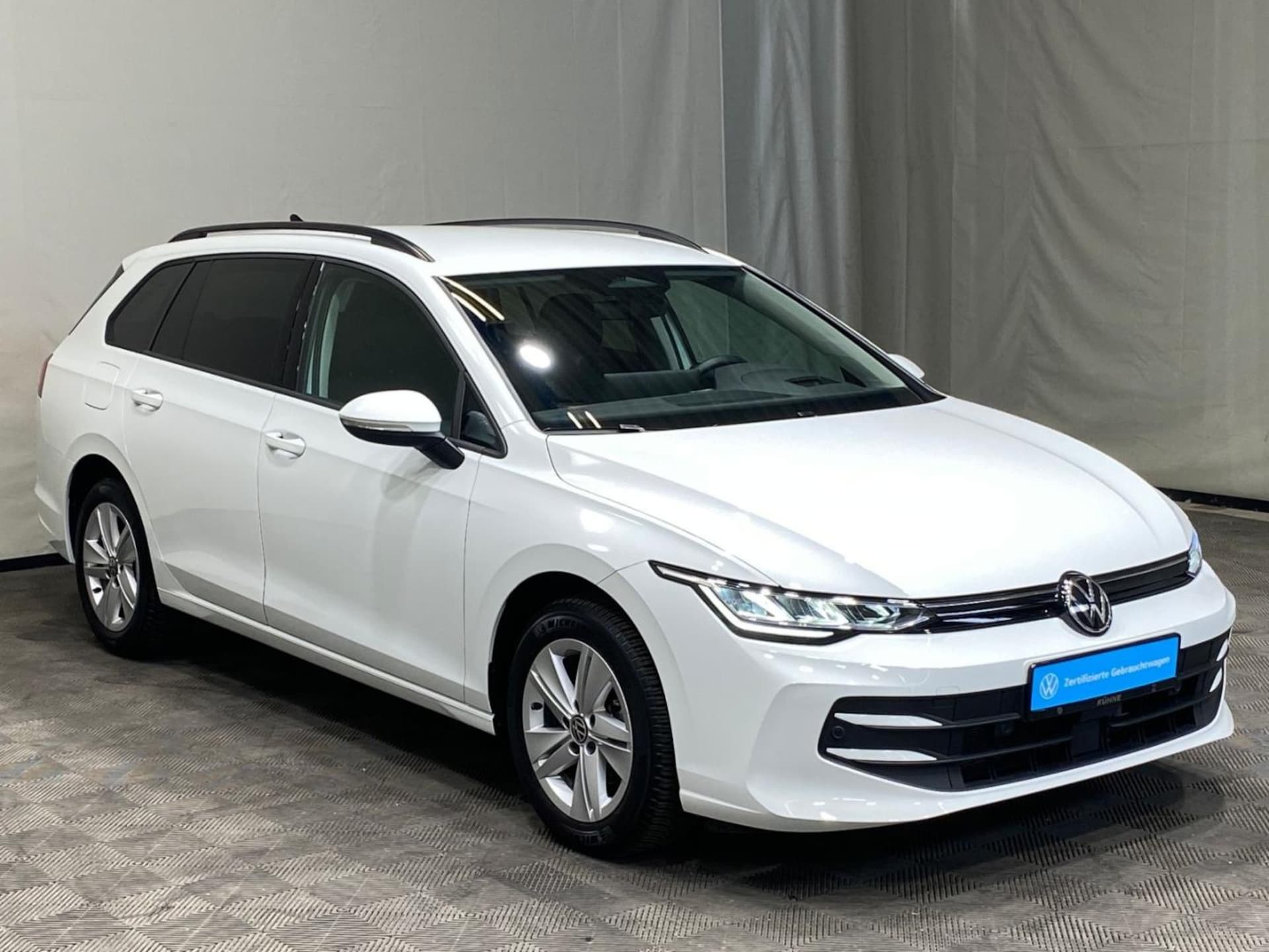 Volkswagen Golf Variant Life