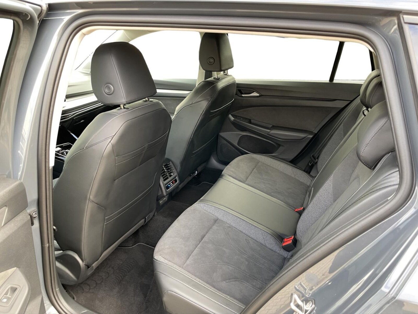 Volkswagen Golf Variant – Bild 14