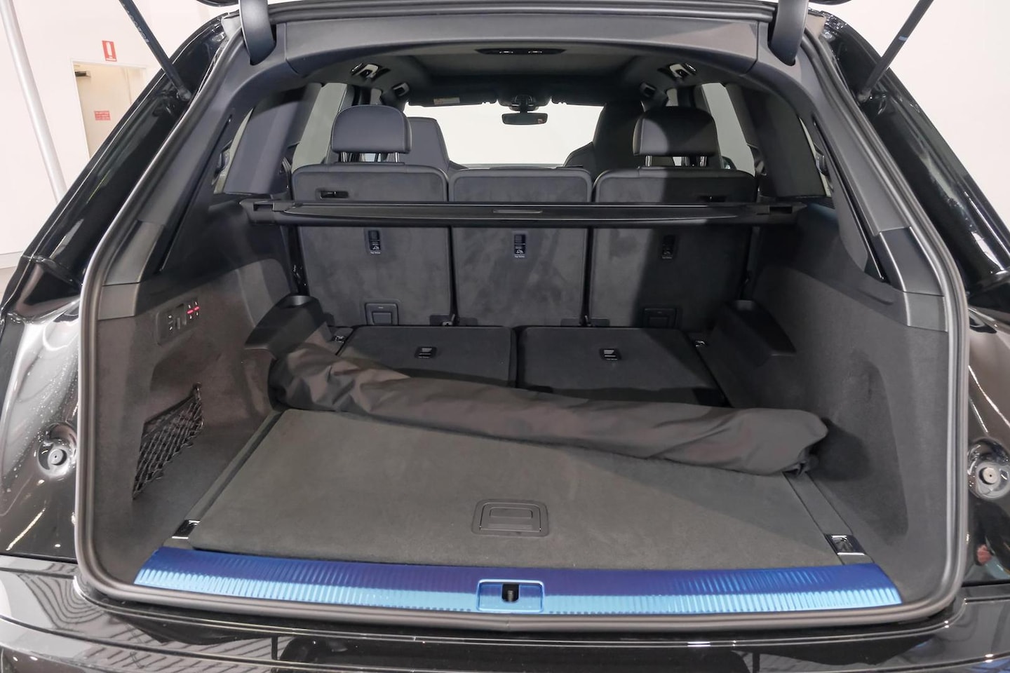 Image about Audi SQ7 SUV TFSI quattro tiptronic