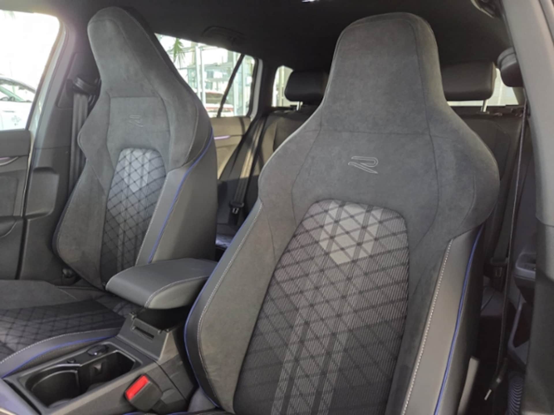 Volkswagen Golf Variant R-Line