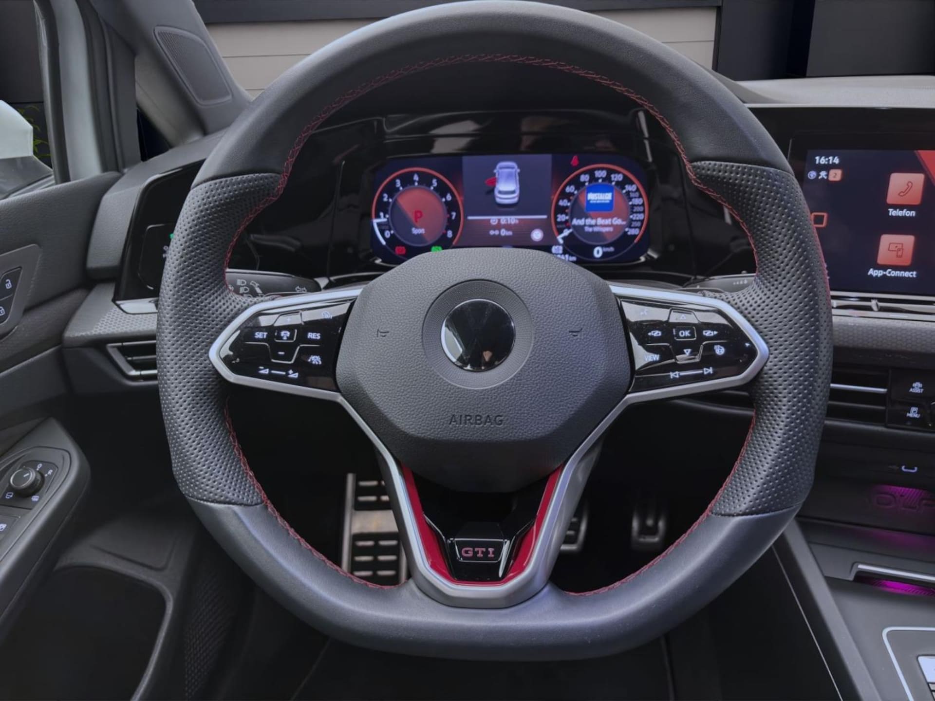 Volkswagen Golf GTI
