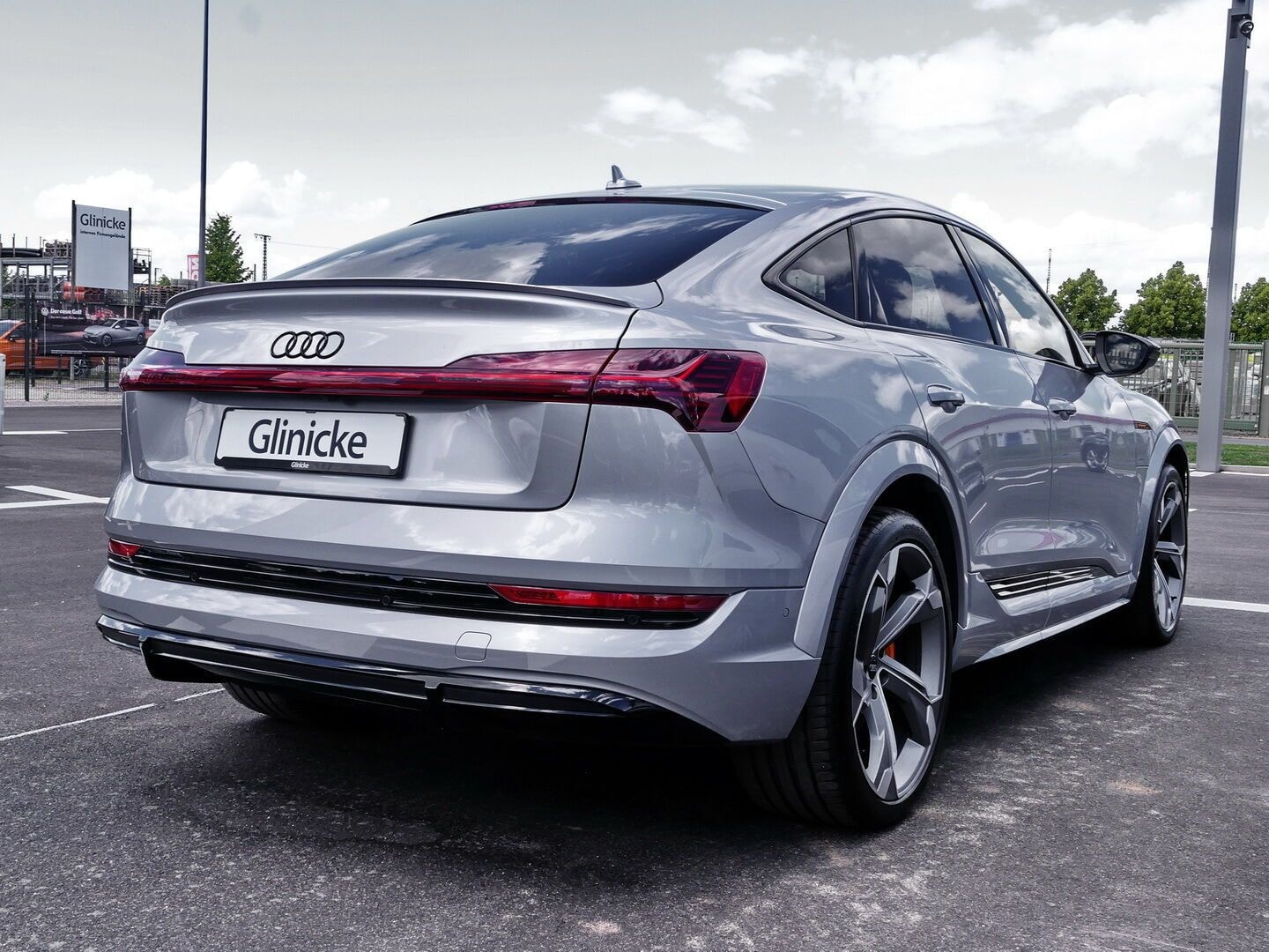 Image about Audi e-tron S Sportback S e-tron quattro