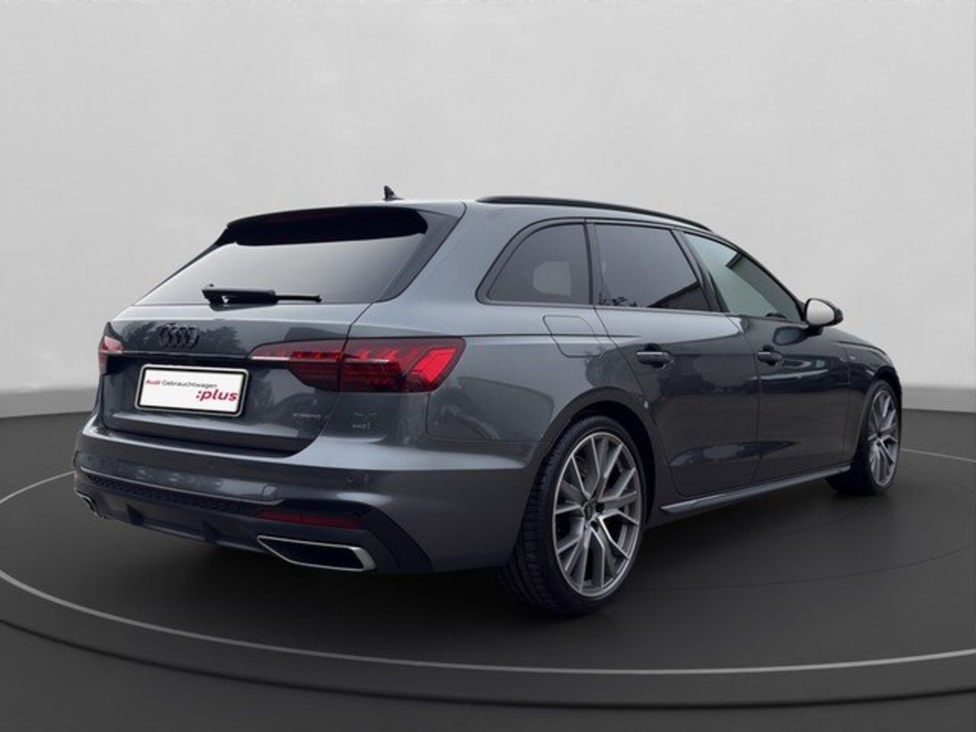 Audi A4 Avant S line