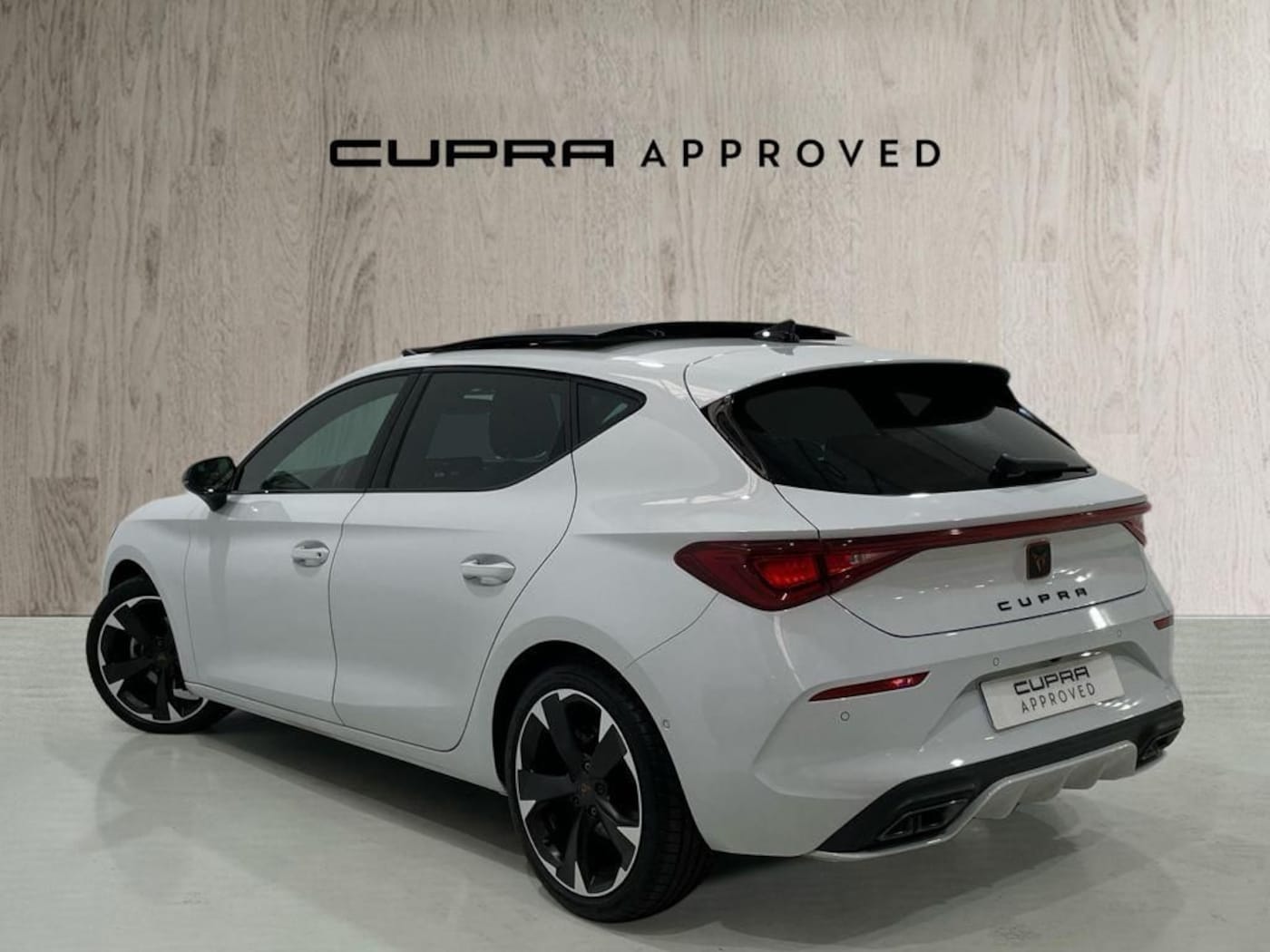 CUPRA Leon León 1.5 eTSI DSG 110 kW (150 CV) — photo 3