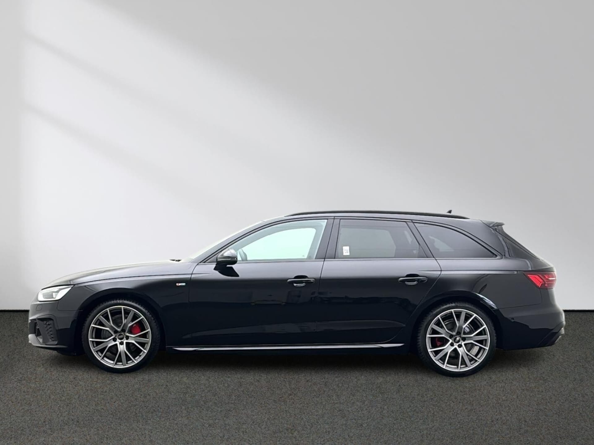 Audi A4 Avant S line